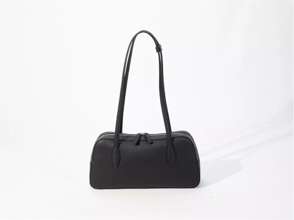 Commuter Underarm Bag ကို ဘယ်လိုရွေးချယ်မလဲ။ ပြည့်စုံသော နှိုင်းယှဉ်မှုလမ်းညွှန်- PVC နှင့် PU ပစ္စည်းများ